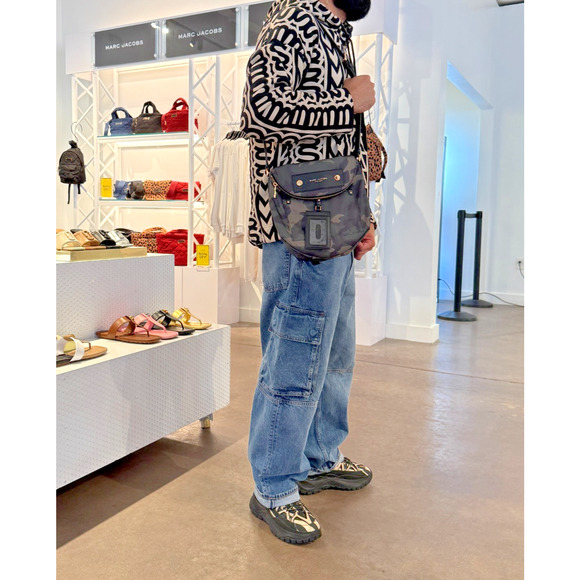 Best Price‼️Marc Jacobs Preppy Natasha Nylon Crossbody 4S5HSMS034H02 Unisex - Picture 14 of 14